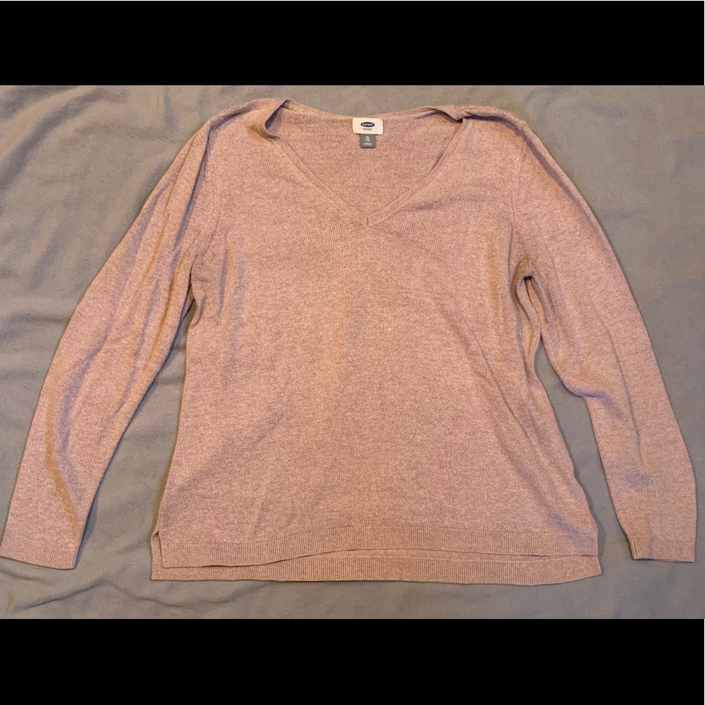 Long sleeve V-neck sweater